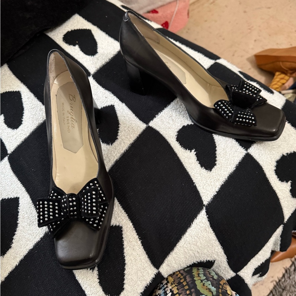 Elegant Black Bow Heels by Bandolino